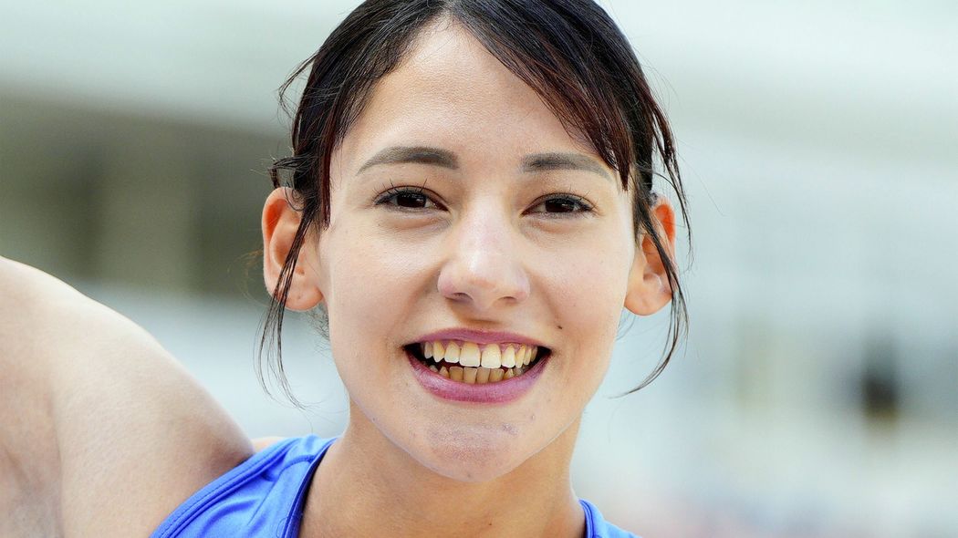 日体大なのに｢腕立てわずか1回｣｢レースに出たくないと駄々｣…ヨワヨワ21歳が400mで日本新を出せるワケ コーチに優しく諭されながらどうにかレースに向かう