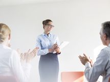 ダメプレゼンを劇的に改善する「動きのノイズ」解消法