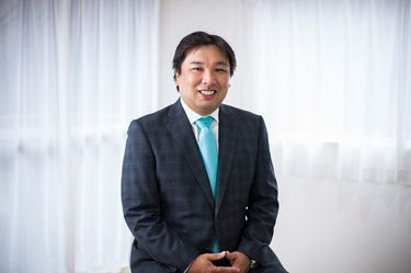 テレビに出るときも1990円のワイシャツ｣元プロ野球選手・里崎