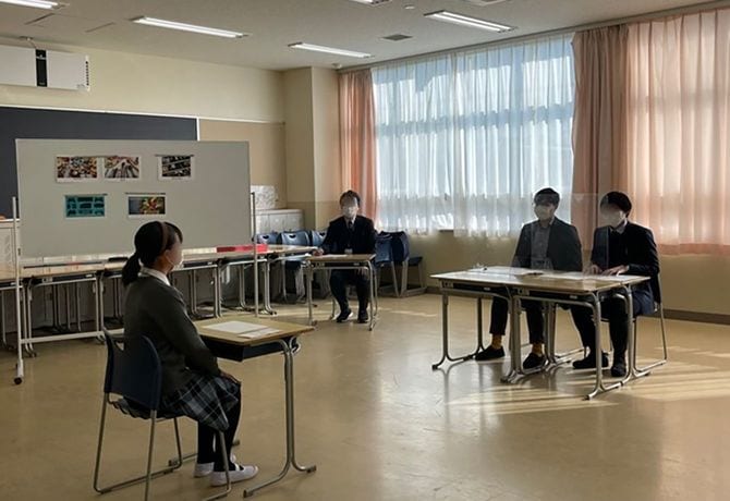 日大豊山女子で行われた英語入試の様子