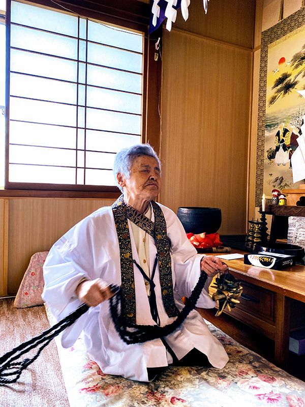青森の「最後のイタコ」が巫術を続ける理由 その目的は「金儲け」ではない (2ページ目) | PRESIDENT Online(プレジデントオンライン)