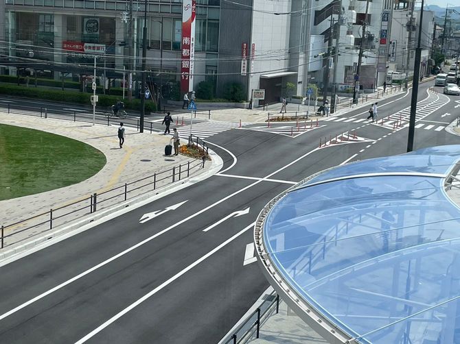 銃撃事件後に整備され様変わりした大和西大寺駅前