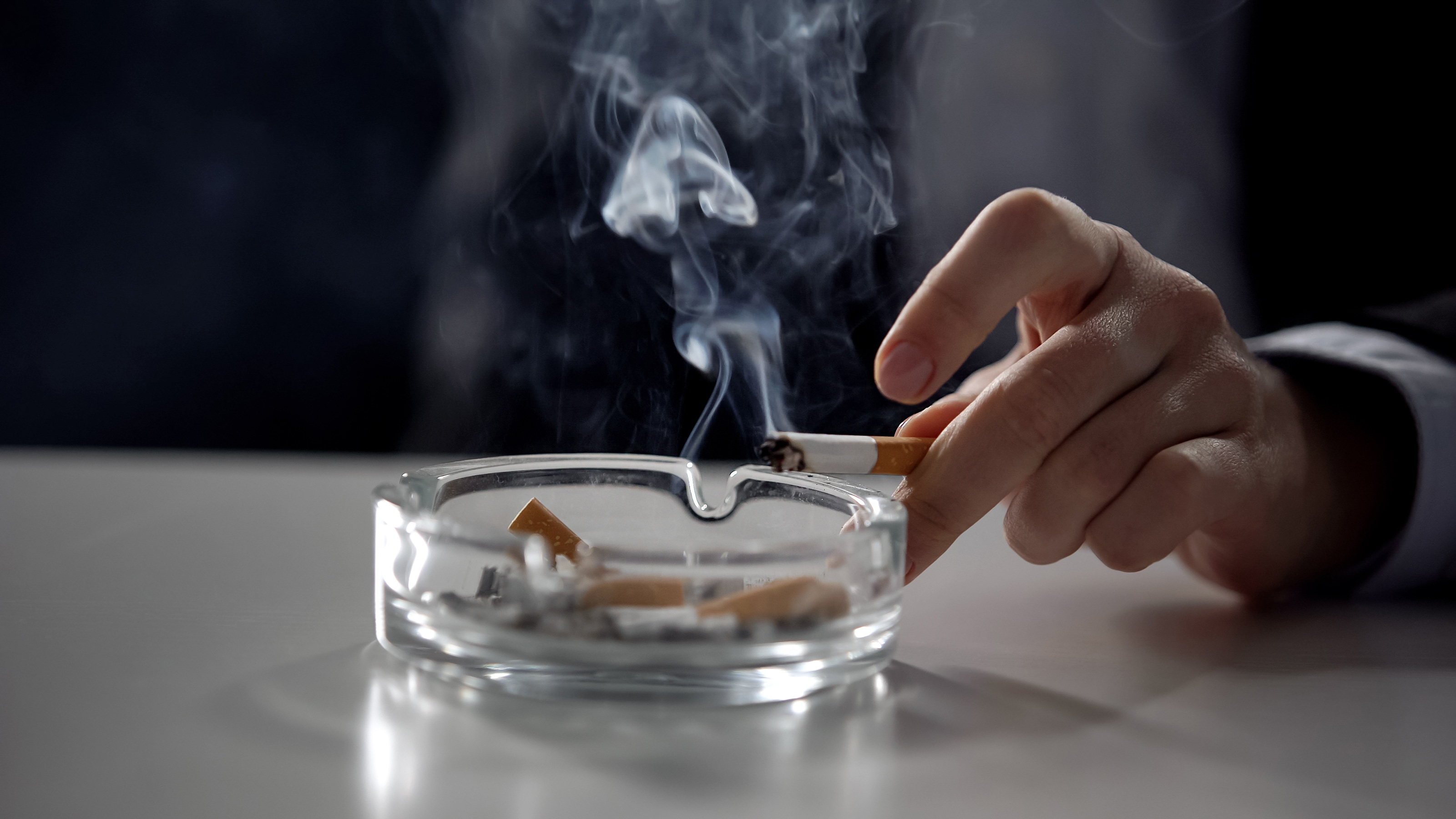 なぜ喫煙者はコロナに感染しづらいのか 広島大学が発見した意外なメカニズム 重症化リスクは高くなるのに President Online プレジデントオンライン