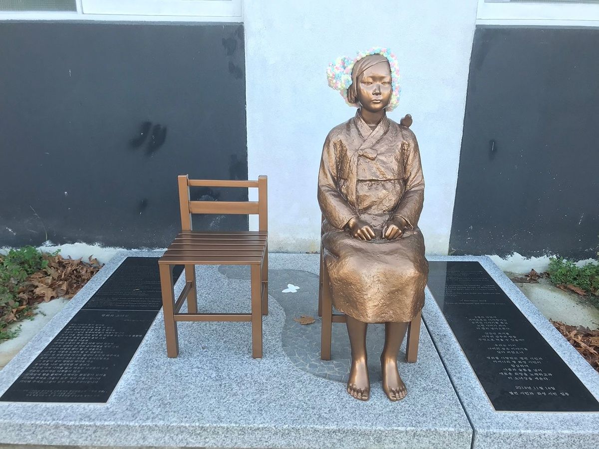 オーストラリア・メルボルンの韓国人会館に設置された「慰安婦像」