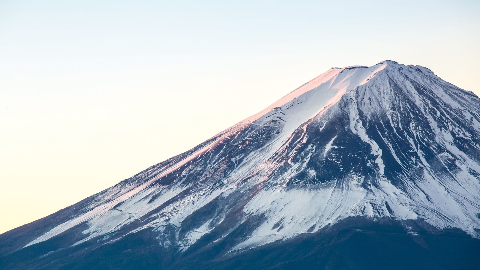 京大火山学の権威が断言｢富士山に大異変｣…コロナ後に｢日本沈没｣は現実だ 噴火前にみられる数々の兆候