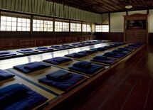 鎌倉、週末座禅で“わたし”を見つめなおす