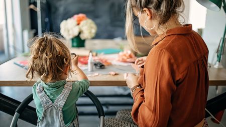 みんなでやるのに意義がある 日本人が 非効率なベルマーク集め をやめられない根本原因 組体操 無遅刻無欠席 ママカースト President Online プレジデントオンライン