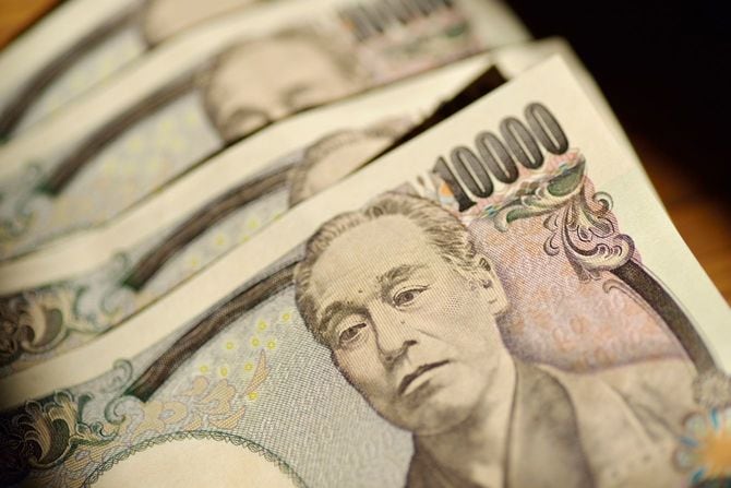 複数枚の一万円札