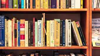 日本の文学は｢英訳｣と比べながら読むと面白い…村上春樹の英語版では消滅している"あるモノ"とは