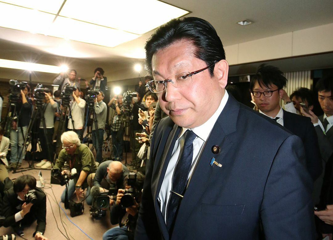 だれもが首相を忖度する日本政治の異常さ 塚田忖度発言の原因は「安倍1強」