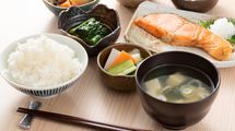 ｢和食はヘルシー｣は誤解だった…10万人の胃腸を診た専門医が｢一汁三菜はバランスが悪い｣と断言するワケ