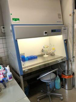 安全キャビネット