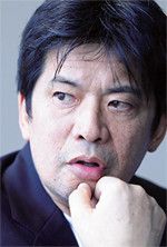 <strong>森田芳光●</strong>1950年、東京都生まれ。81年『の・ようなもの』で監督デビュー。主な作品に『家族ゲーム』『失楽園』『模倣犯』『椿三十郎』など。