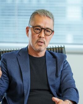AT PARTNERS株式会社 Co-Founder & General Partner 秋元信行 Nobuyuki Akimoto 1987年日本電信電話株式会社入社。99年からNTTドコモに移り、米シリコンバレーで現地法人のCOOやCEOなどを歴任する。2013年4月からNTTドコモ・ベンチャーズ取締役副社長としてファンド運用全般を担当。長年オープンイノベーションに従事し、18年にAT PARTNERSを創業。