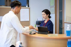 病院の受付
