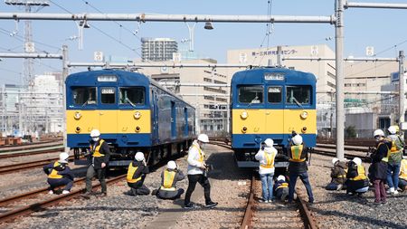 迷惑客だった｢撮り鉄｣を本気でおもてなし…JR東日本の撮影会が｢神イベント｣に変わったワケ 有料にするなら､鉄道ファンを徹底的に楽しませなければ |  PRESIDENT Online（プレジデントオンライン）