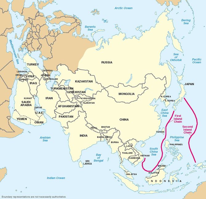 第一列島線と第二列島線、および関連する国々を示した地図