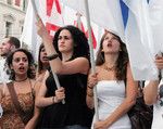S&Pのギリシャ国債格下げが危機を拡大させた。(写真=PANA)