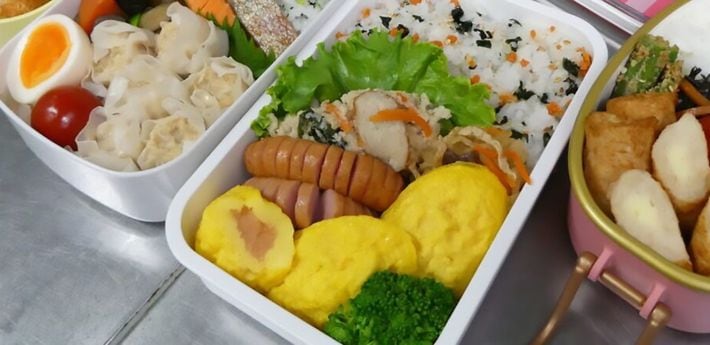 筆者おすすめアイテムを詰めたお弁当写真
