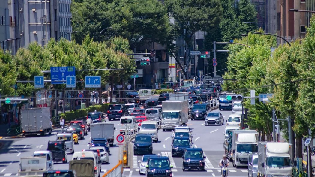 悪いのは自転車乗りでもドライバーでもない…｢自転車には怖い､大型車には狭すぎる｣車道にした48年前の大誤算