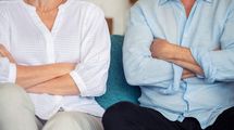 妻に｢誕生日どうする?｣と聞かれたら身構えよ…カウンセラーが指摘｢離婚しやすい夫婦の会話｣3パターン