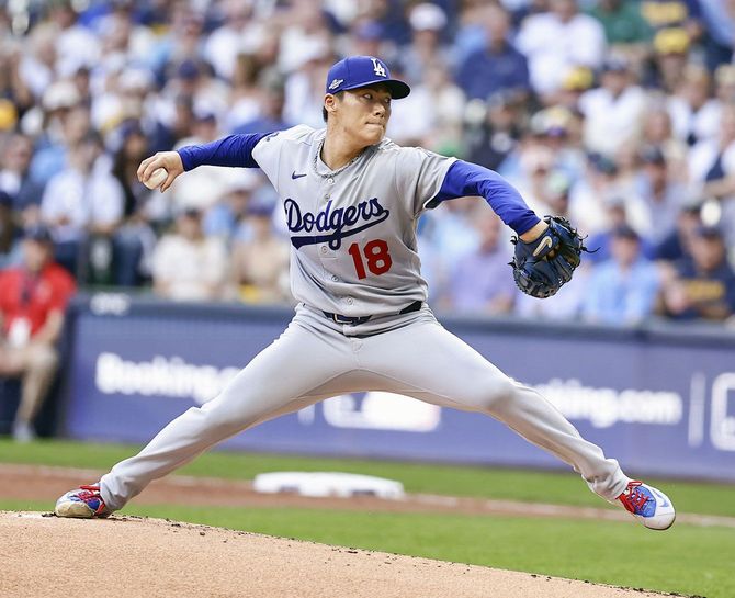 リーグ優勝決定シリーズのブルワーズ戦に先発したドジャース・山本=2026年10月12日、ミルウォーキー