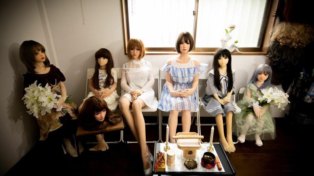 専門のドール葬儀社が見れば一発でわかる…大事にされたラブドールの体の共通点は｢まつ毛｣｢爪｣ともう一つ