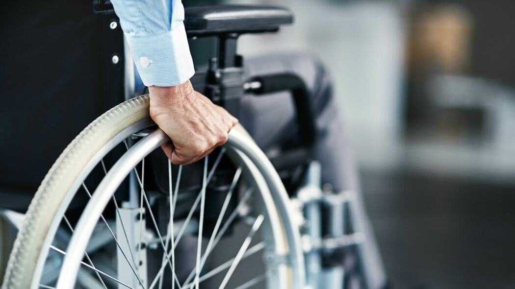 要介護3の78歳でも週3出勤…脳出血で右半身まひになった出口治明が医師を驚かせた｢最初の言葉｣