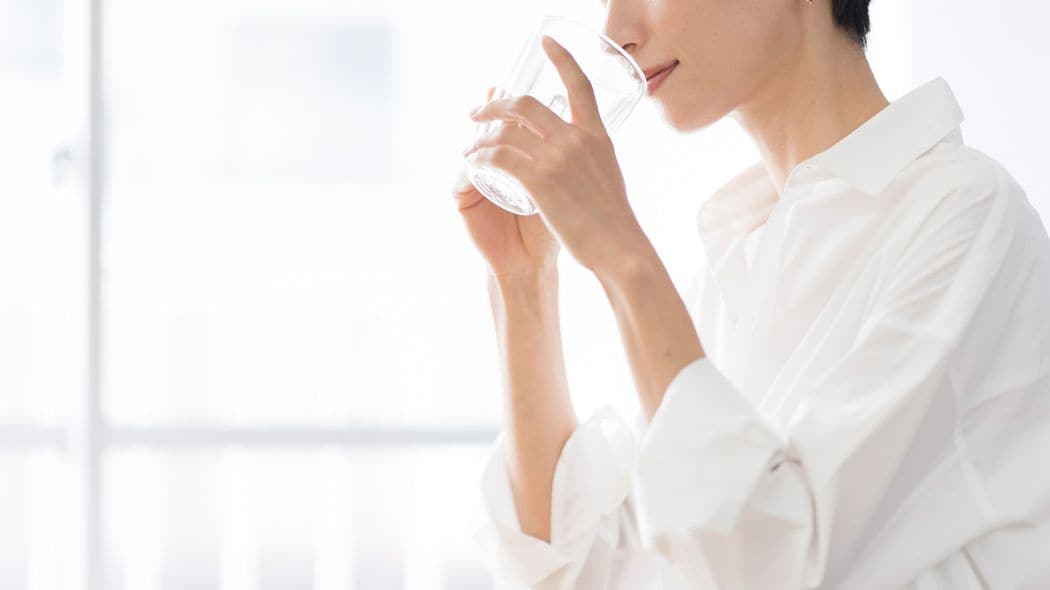 食前に｢たった一杯｣飲むだけで肝臓の脂肪を落とせる…専門医の中では常識｢食物繊維､発酵食品｣あと一つは? 実は脂肪肝の人は便秘が多い