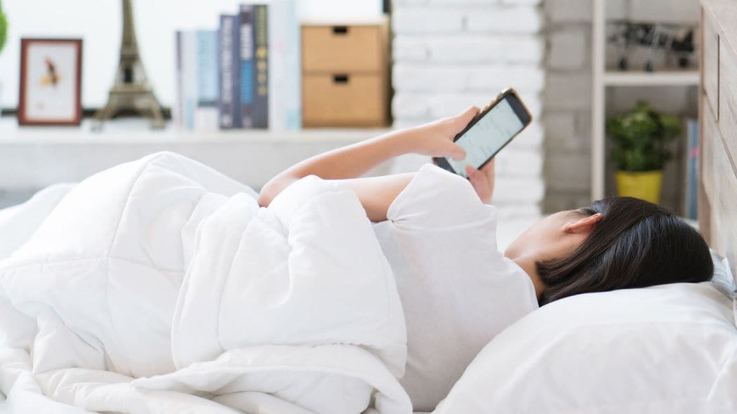 見えづらいの放置で｢スマホ失明｣のリスク…｢近視の進行｣を抑制する科学的根拠に基づく3つの方法 世界で近視の人が急増している…なぜスマホを見ると目が悪くなるのか