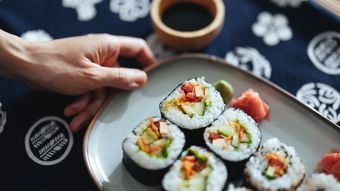 ｢売れ残った恵方巻きを自腹で購入｣はやっと違法になった…裁判所が認定した｢ダメな自爆営業｣の条件
