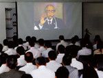松下幸之助のビデオ映像を見ると、講話録を読むのとは違う感銘を受ける。東京本部の真修会にて。