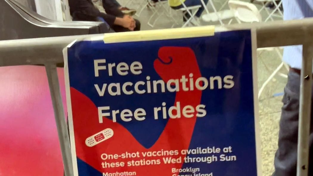 ｢10万円で即打てる｣経営者､芸能人も殺到する"NYワクチンツアー"の全容 参加者は｢感無量｣とよろこぶが…