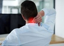 長時間パソコンで激増"首ヘルニア"対処法