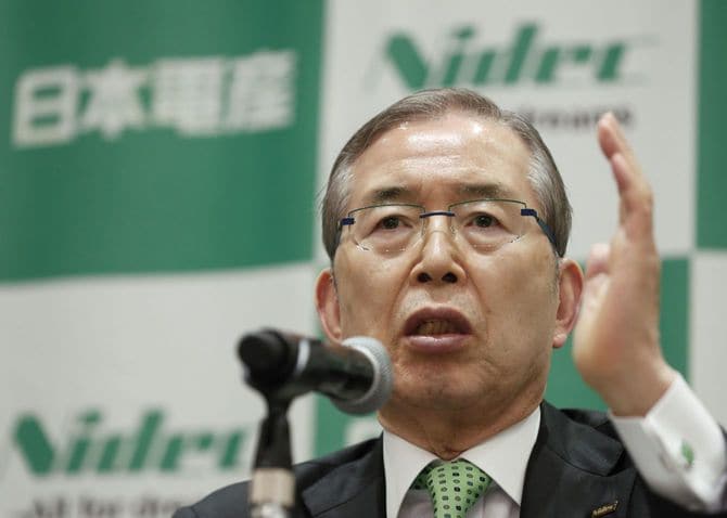 記者会見する日本電産の永守重信会長＝2020年2月4日午後、京都市内のホテル