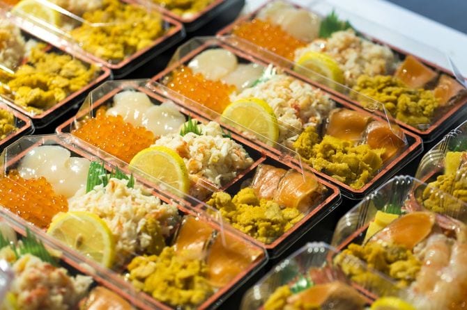 海鮮がぎっしり詰まったお弁当