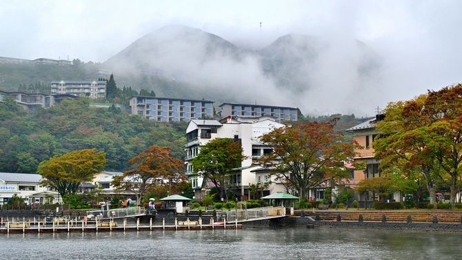 箱根・芦ノ湖畔の風景