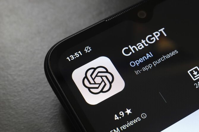 2024年11月21日、スマートフォンの画面上のChatGPTアプリ