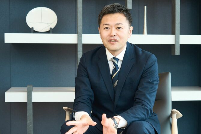 山本啓一朗（やまもと・けいいちろう）