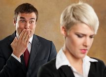 同僚の"ネット炎上"にほくそ笑む人はクソ