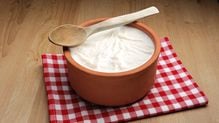 5月のメンタル不調はこれで整える…管理栄養士がヨーグルトに必ず入れるコンビニで買える食材