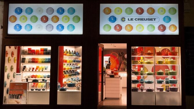 ウィーンにあるルクルーゼの路面店