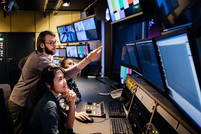 スタジオでの大学での作業風景
