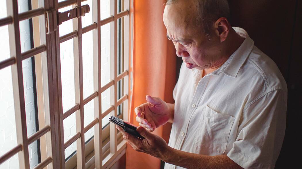 定年後のエネルギーをぶつけてくる高齢男性クレーマーに効く…マナー講師が教える"電話切り上げフレーズ" 対応を間違えると相手は再び興奮状態に…