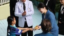 ｢愛子さまは象のぬいぐるみを優しく抱き続けた…｣皇室研究家が見た