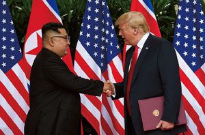 トランプが金正恩に携帯番号を教えたワケ 「何かあったら連絡し