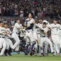 塩路一郎の大いなる挑戦—新時代の国際的労働運動家 イデオロギーより人間重視のニューパワー!! (1982年) 2025年最新】塩路一郎の人気アイテム - メルカリ