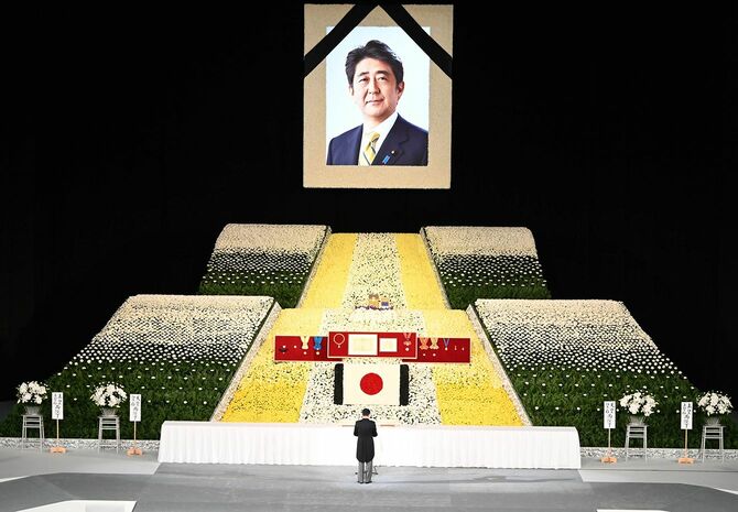 追悼の辞を述べる岸田総理（写真＝首相官邸ホームページ）