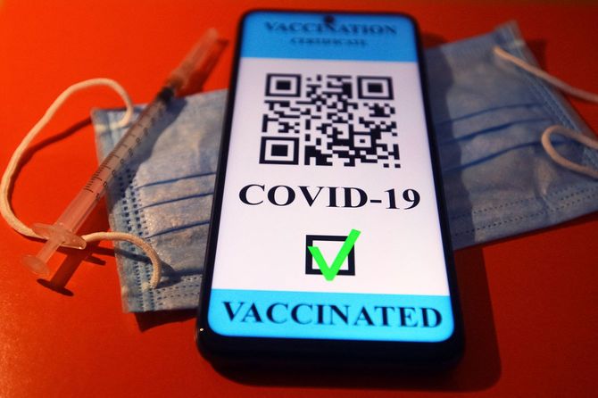 ワクチンパスポートのイメージイラスト