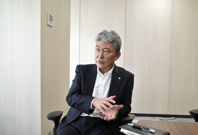 菓子事業本部　営業本部　商品企画部部長　菊池祐一さん